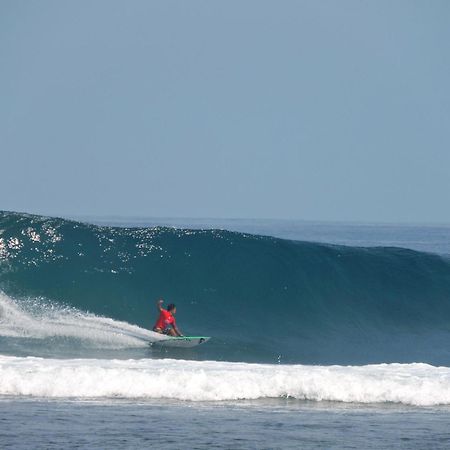 Sumatra Surf Resort Biha Exterior photo