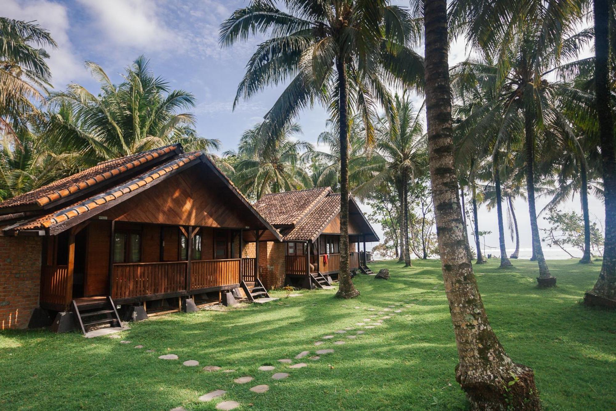 Sumatra Surf Resort Biha Exterior photo