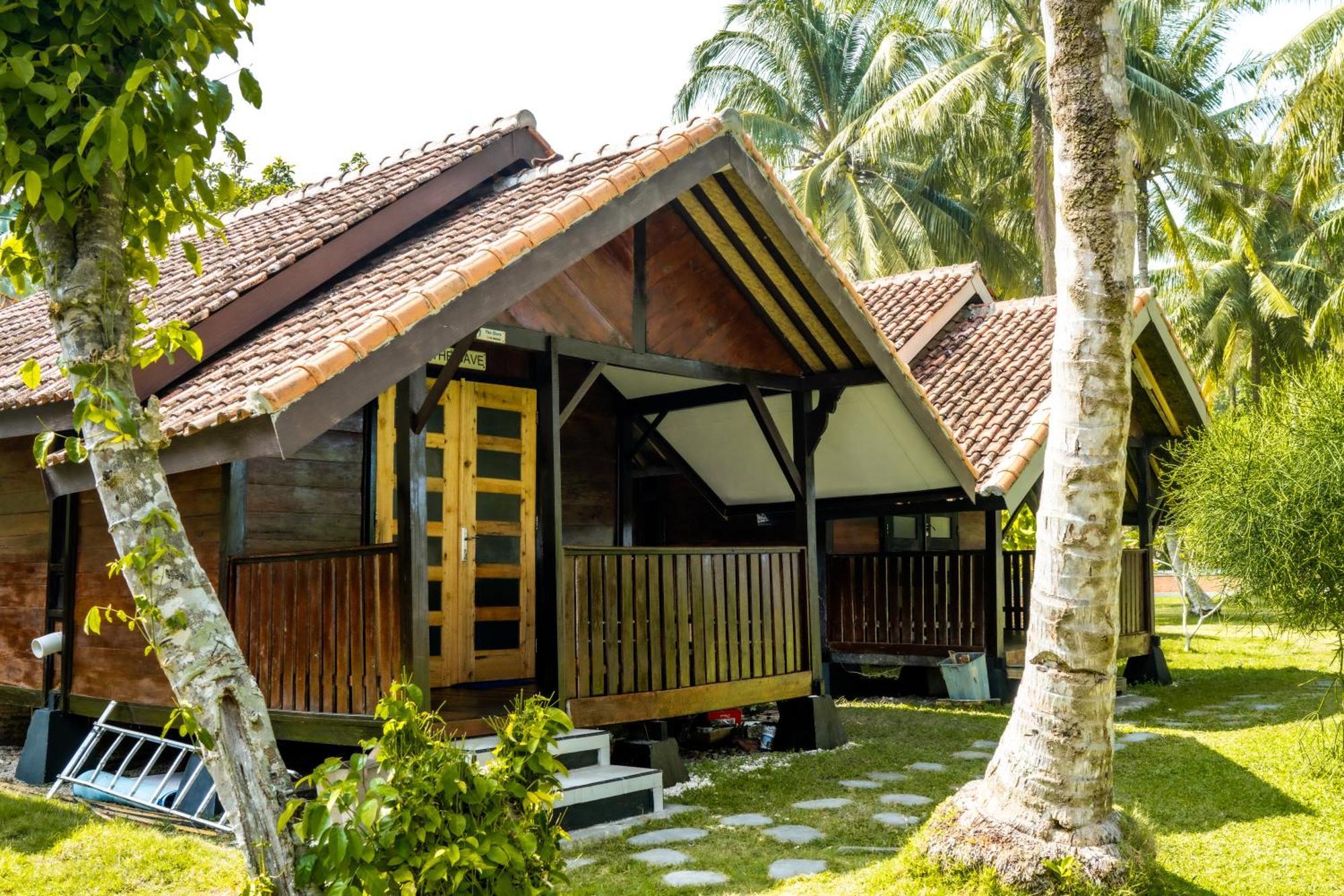 Sumatra Surf Resort Biha Exterior photo